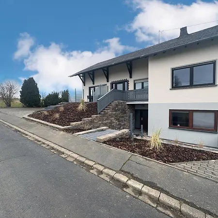 Maxi-apartment Bodanum - Mit Eigener Terrasse - Naturnahe Ortsrandlage - Vdsl - 10 Min Zum Nuerburgring Bodenbach